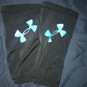 NWOT under armor shin guard sleeves